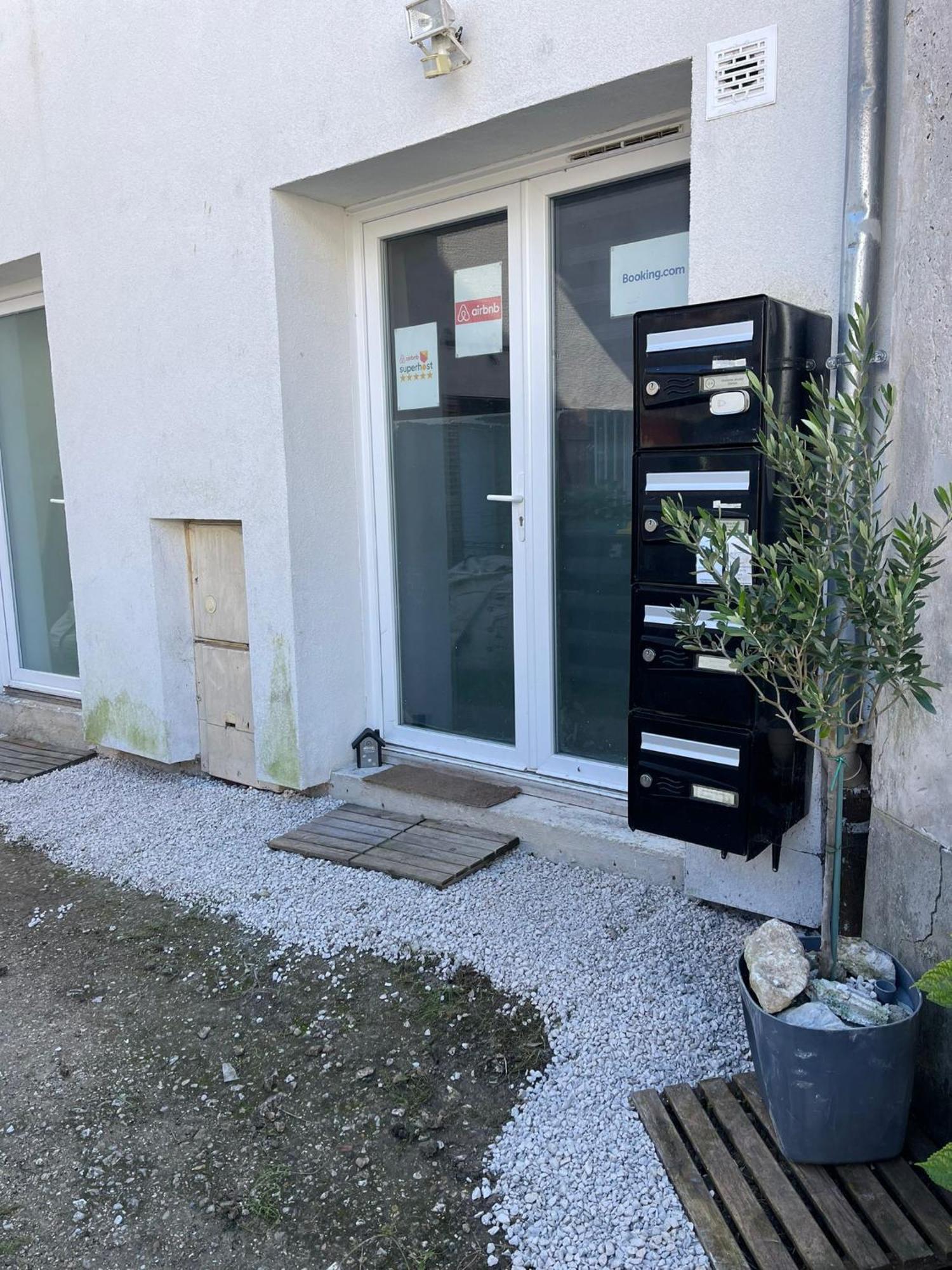 Appartement Villiers Sur Morin Proche De Disneyland Luaran gambar